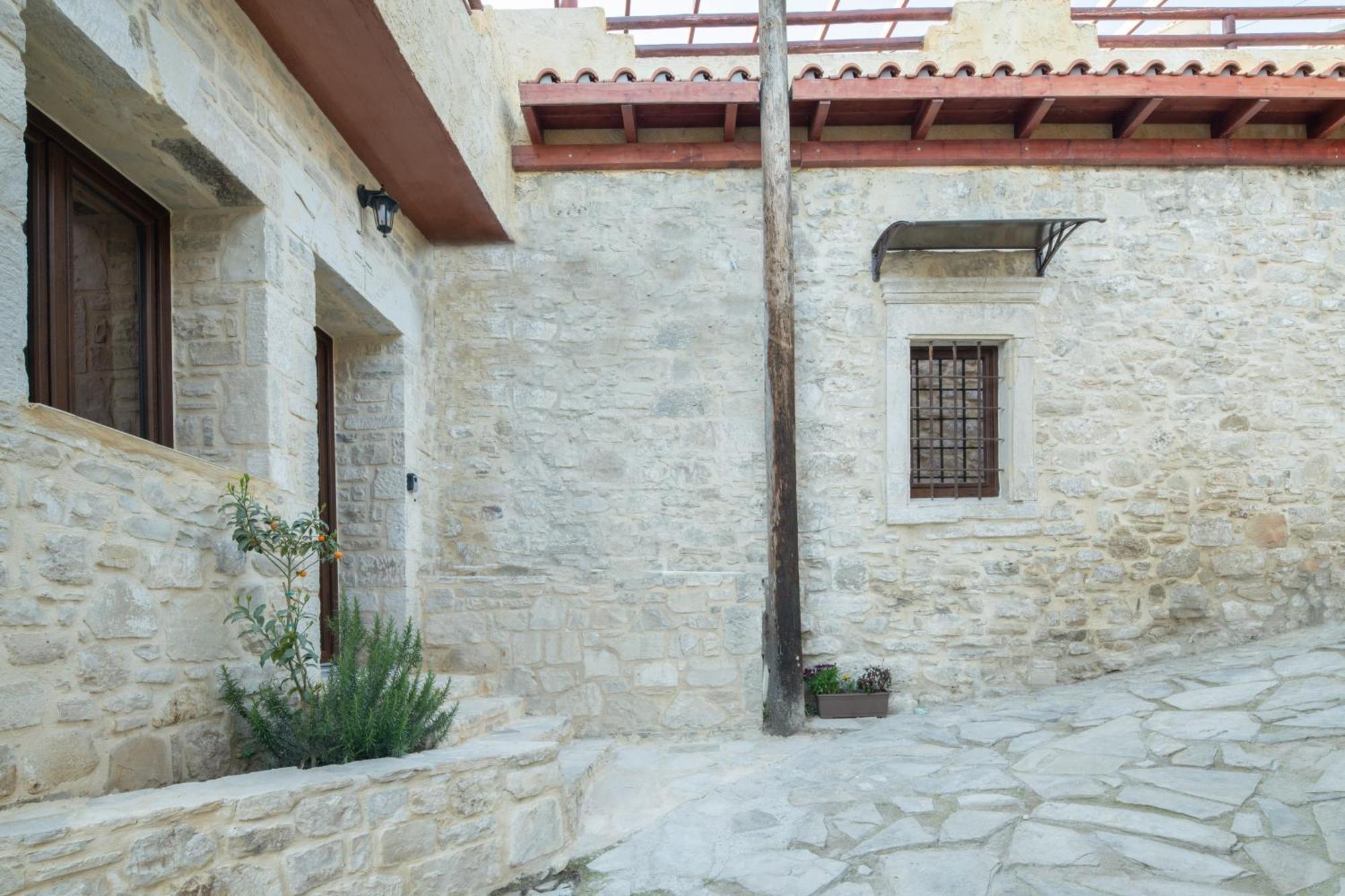 Draganigo Luxury Stone Houses 40 Min From Matala Ano Moulia Extérieur photo