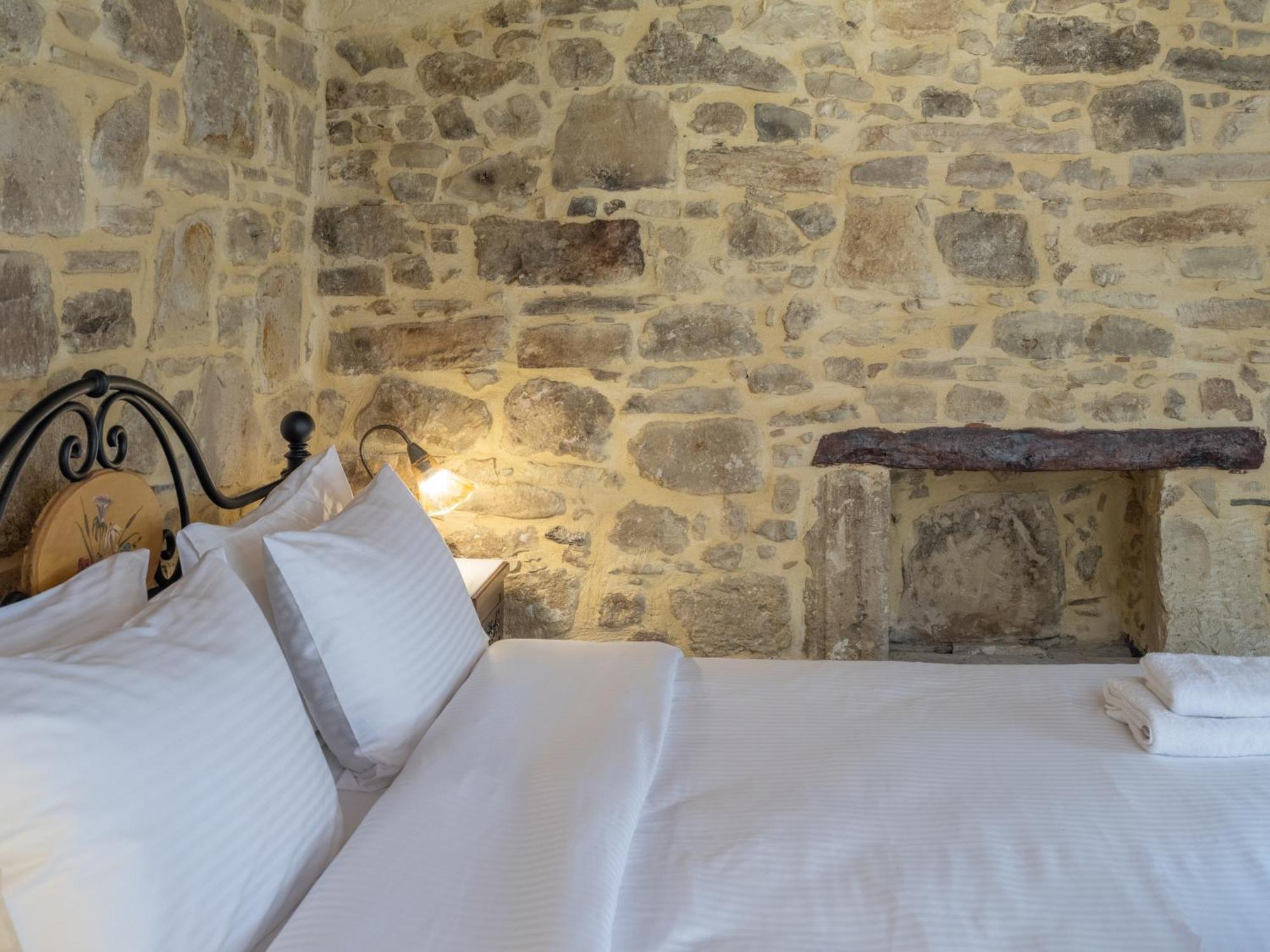 Draganigo Luxury Stone Houses 40 Min From Matala Ano Moulia Extérieur photo
